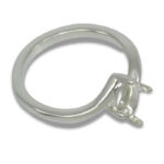 Oval Solitaire Twist Pre-notched Mounting